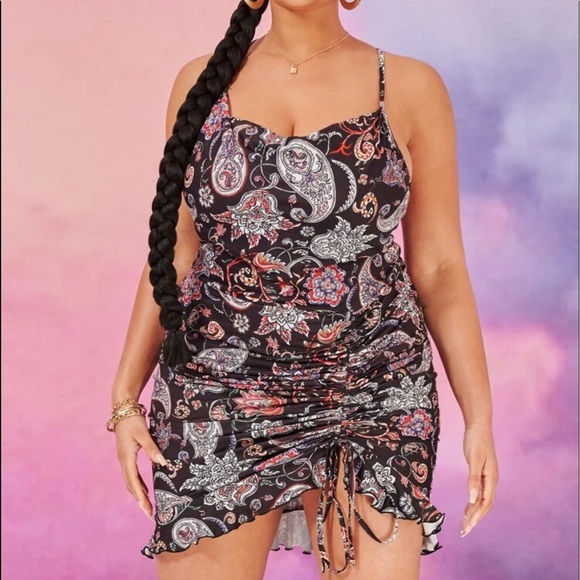 Ruched Plus Size Drawstring side split knee Dress - Picture 4 of 4